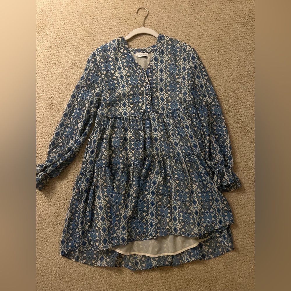 Blue pattern long sleeve dress